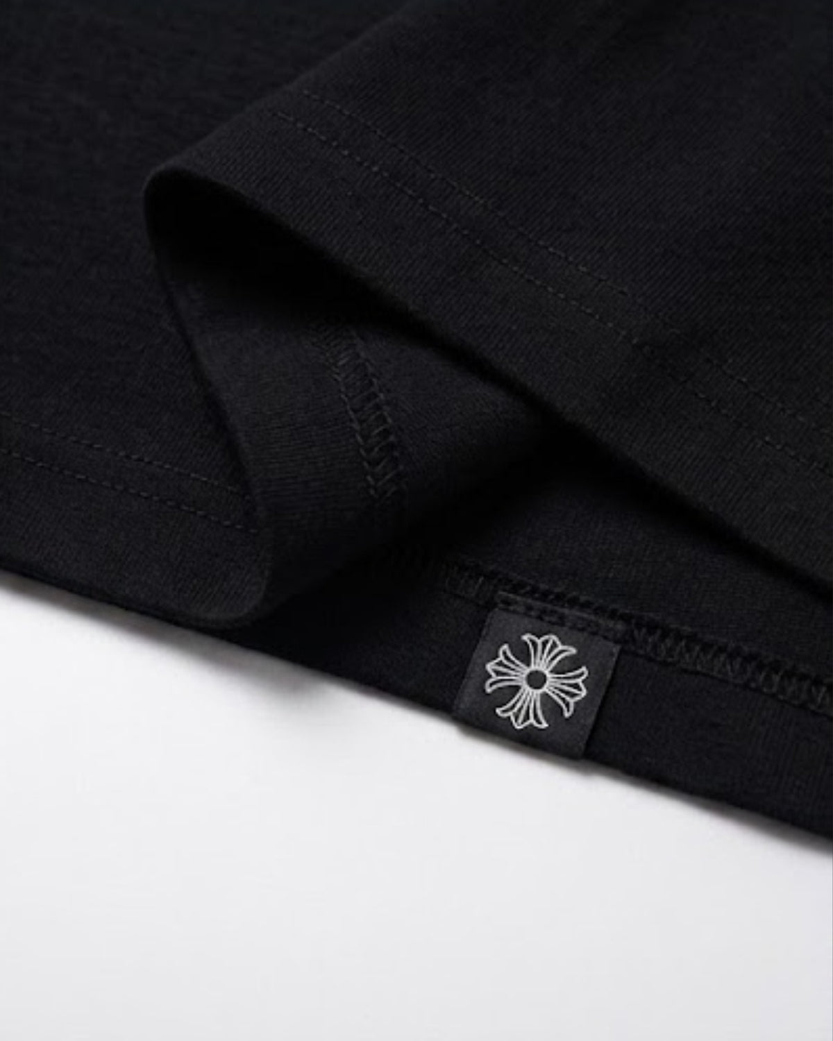 CAMISETA NEGRA CHOME HEART CRUZ